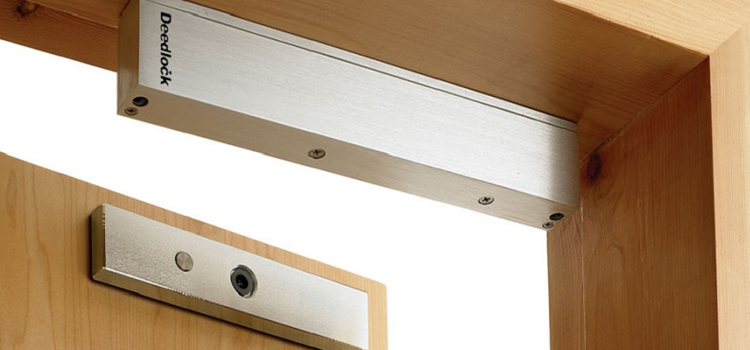 Magnetic lock installation San Lorenzo